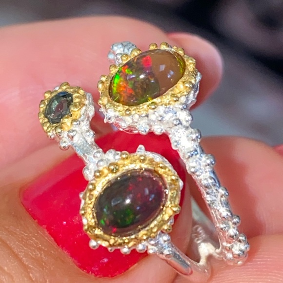 Gorgeous Genuine Ethiopian Opal Sapphire Ring - Picture 14 of 16